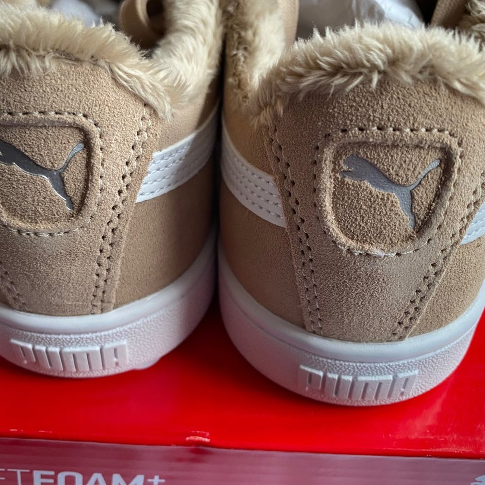 NIB PUMA Vikky V2 Fur Suede Court Sneaker in Nougat/White - Picture 4 of 8